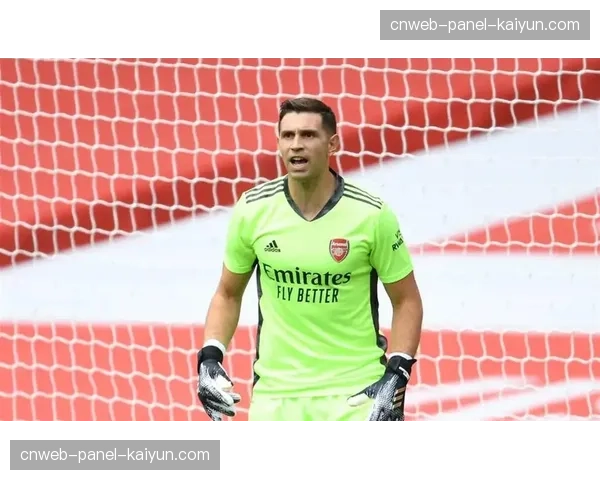 聚焦维拉门将马丁内斯：其指挥防线前压的时机选择对球队压迫数据的影响